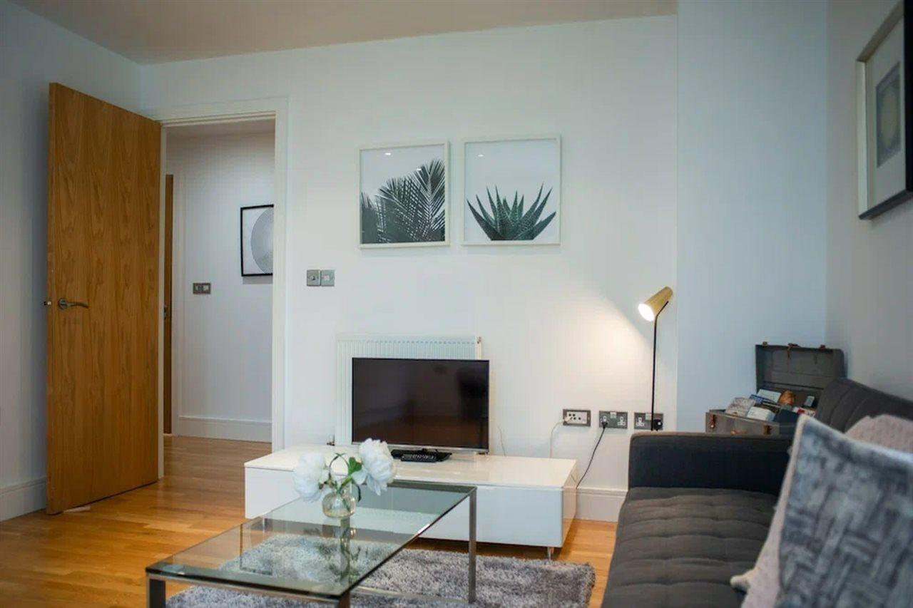Luxurious Lanterns Court Two-bedrooms Hotel Londres